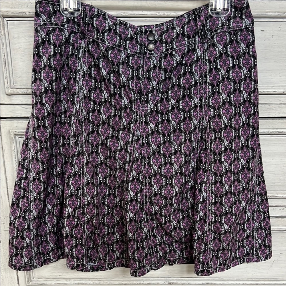 ATHLETA  Skirt size 8 purple, grey and brown flattering!